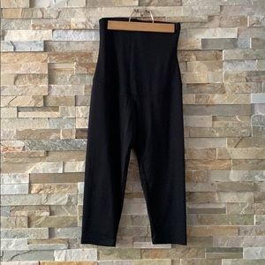 Jessica Simpson maternity cropped leggings